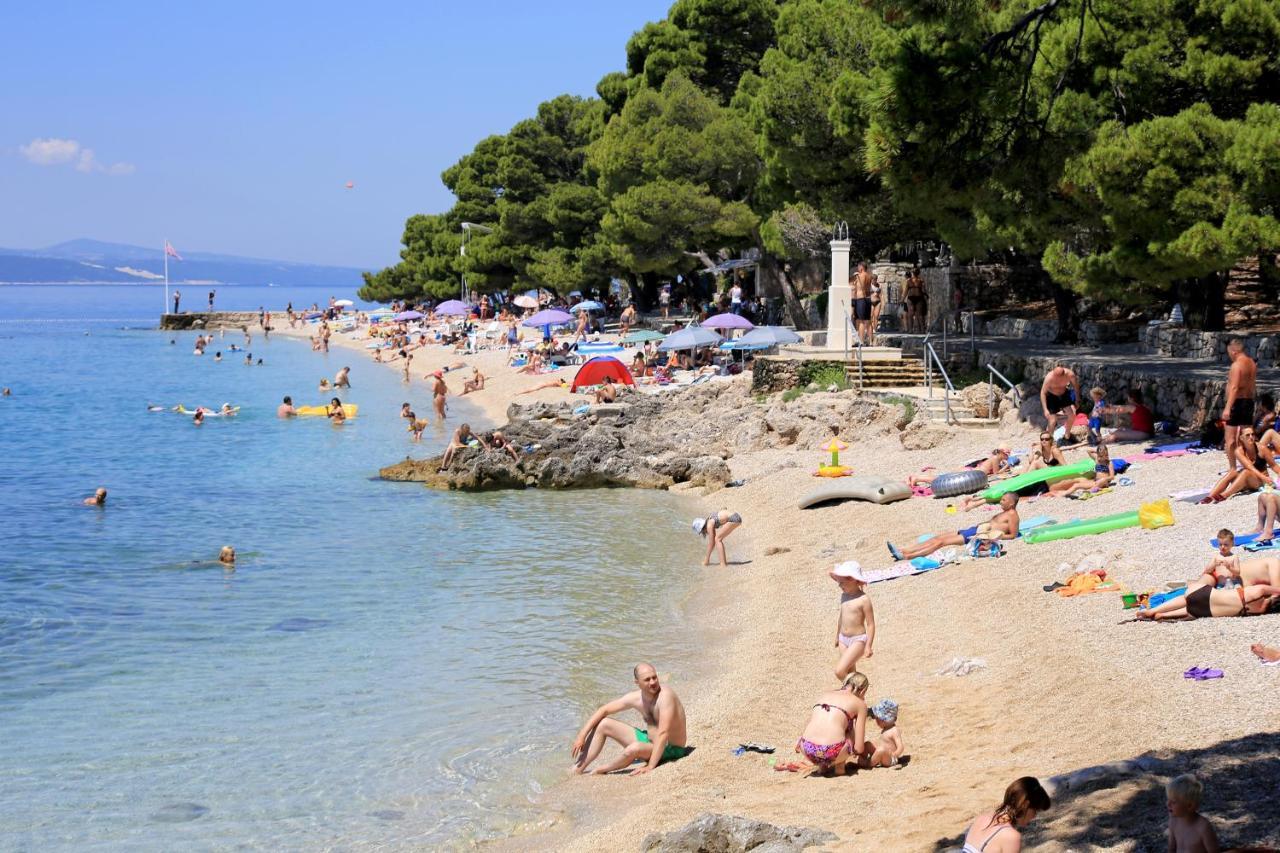 Apartments With A Parking Space Brela, Makarska - 11687 Esterno foto