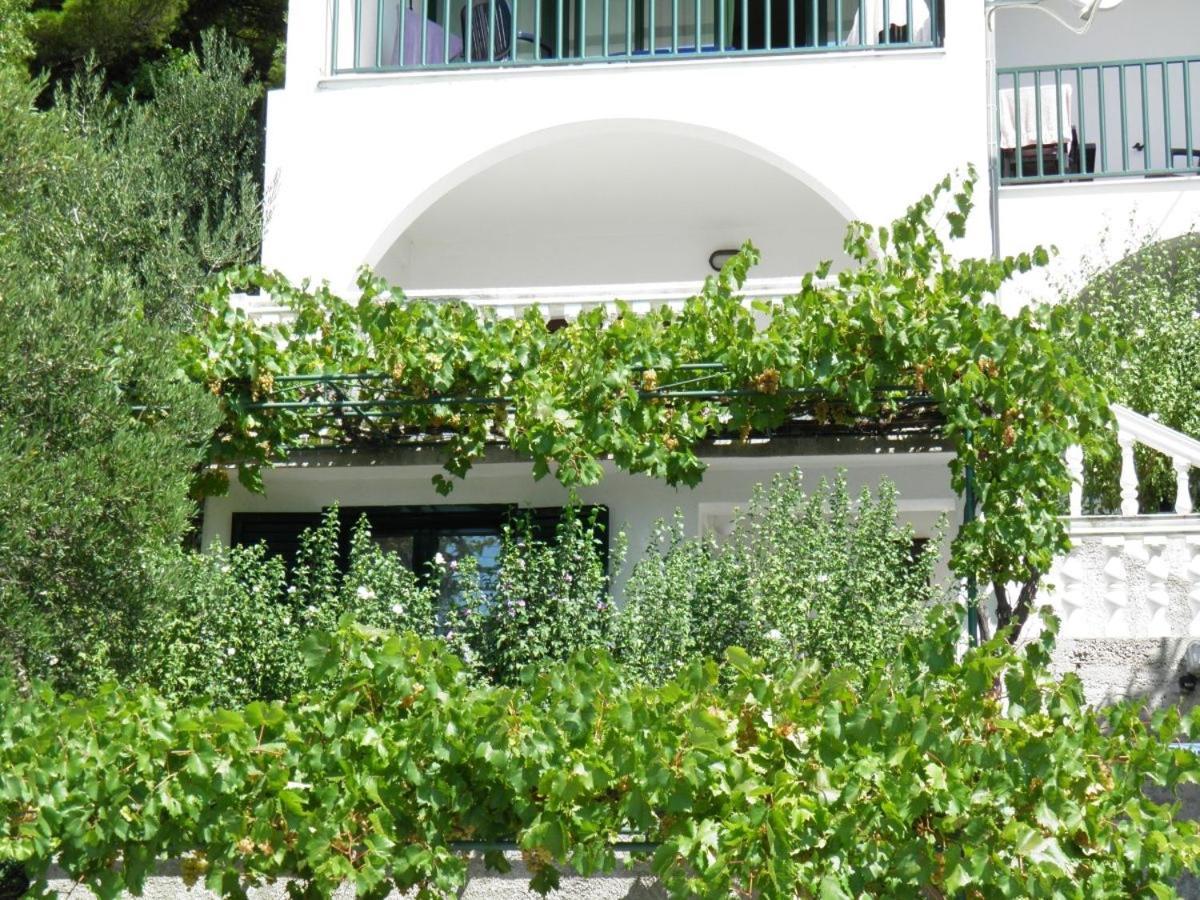 Apartments With A Parking Space Brela, Makarska - 11687 Esterno foto