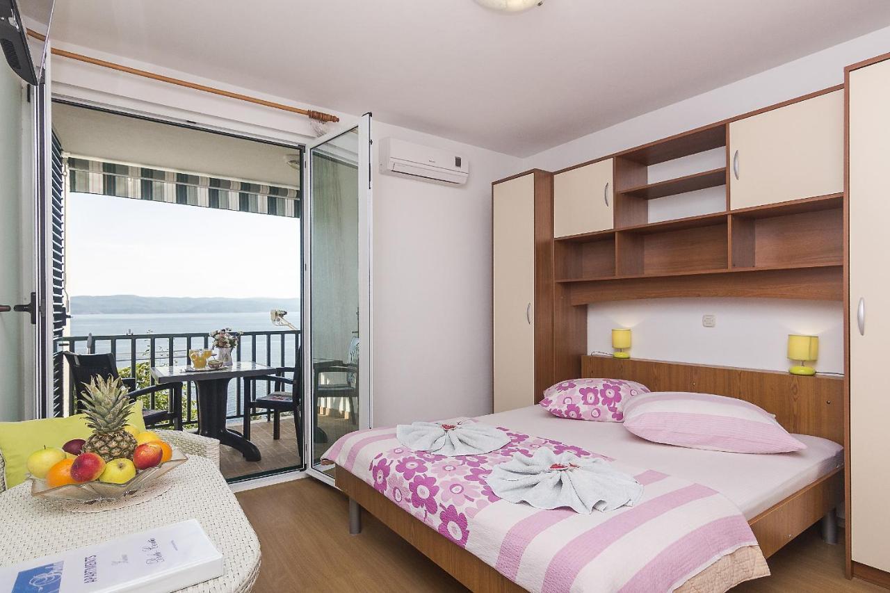 Apartments With A Parking Space Brela, Makarska - 11687 Esterno foto