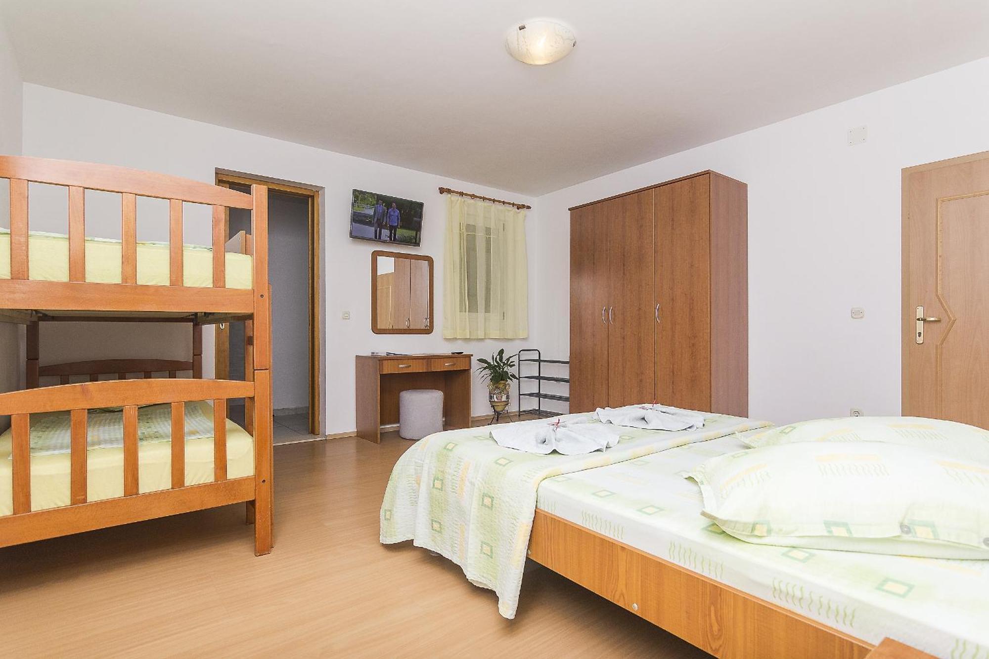 Apartments With A Parking Space Brela, Makarska - 11687 Camera foto